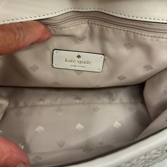 Stunning cloth Kate Spade. Can be handbag or crossbody with adjustable straps - Picture 6 of 7
